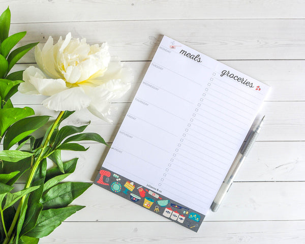 Weekly Magnetic Meal Planner Notepad By Julianne & Co. - Food Planning Organizer And Grocery List Pad, 52 Premium A5 Pages, with Tear Away Perforated Shopping List (Available WITH or WITHOUT a Fridge Magnet)